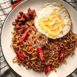 Mie Korean Spicy Chicken Sosis Egg