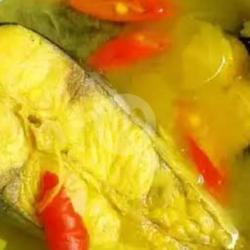 Ikan Patin Bumbu Kuning Cabe Iris Jeruk Nipis