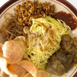 Nasi Kuning Ati Ampela Bistik