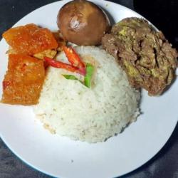 Paket Nasi Gudeg Krecek Telor