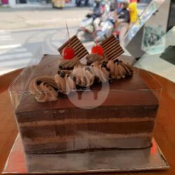 American Chocolate Cake Besar