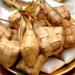 Ketupat Bumbu Padang