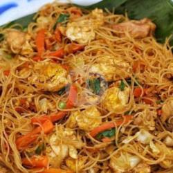 Bihun Goreng Ikan Asin Telor Ayam Baso Sayuran