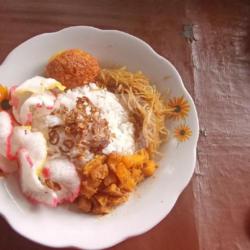 Nasi Uduk Bihun Kentang Balado Telur