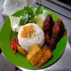 Kepala Bebek Bumbu Hitam