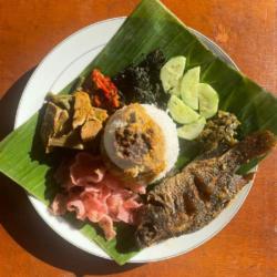 Nasi Padang Ikan Nila Goreng