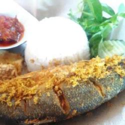 Nasi   Ikan Bandeng Goreng