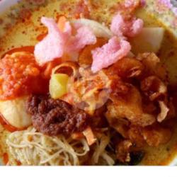 Lontong  Medan Rendang/dendeng  Komplit