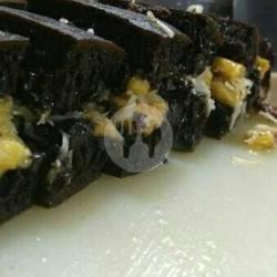 Martabak Black Pisang Coklat