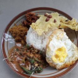 Nasi Pecel (ikan Telor Ceplok)level 1sampai 5