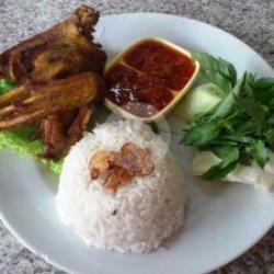 Nasi Labela ( Lalapan Bebek Laos )