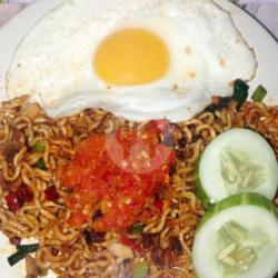 Mie Goreng Pedas   Telur ( Indomie)