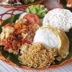 Nasi Ayam Geprek Jumbo Mix Indomie   Sayur Sop   Es Kapucino