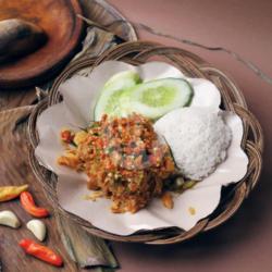 Nasi   Ayam Geprek Daun Jeruk