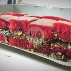 Red Velvet Kacang Coklat Susu