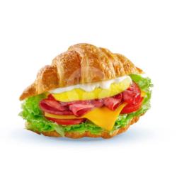 Smoked Beef & Egg Croissant Sandwich