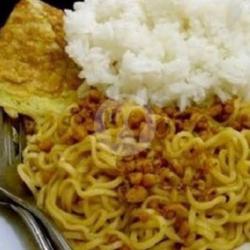 Nasi Indomie Goreng Geprek Telur