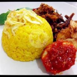 Nasi Kuning Telur   Telur