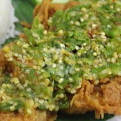 Ayam Geprek Sambel Ijo