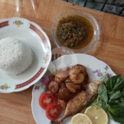 Paket Nasi, Asin, Jengkol