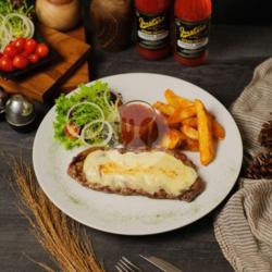 Aussie Sirloin Cheese Steak