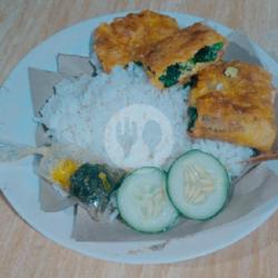 Nasi Martabak Sapi Sambel Ijo   Gratis Air Mineral 220 Ml