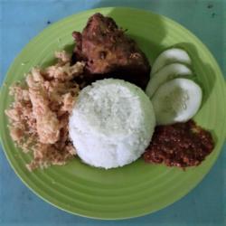 Nasi Dada Goreng Kremes