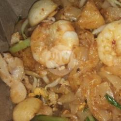 Kwetiau Goreng Seafood (kering)