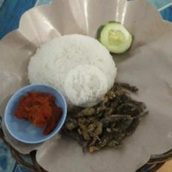 Sego Sambal Welut