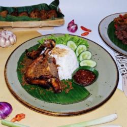 Nasi Ayam Jantan Goreng Kalasan Lalapan