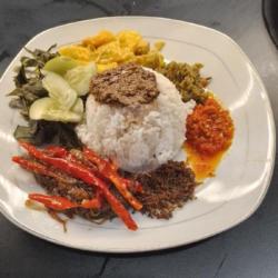 Nasi Rames Dendeng Balado Merah