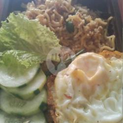 Nasi Goreng Magelangan Telur Ceplok