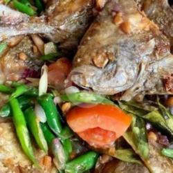 Tumis Ikan Bawal Cabe Ijo Tomat Ijo