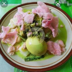 Lontong Gulai Pakis