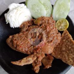 Ayam Goreng Sambal Matah