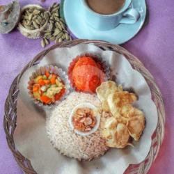 Nasi Kebuli Telor Balado