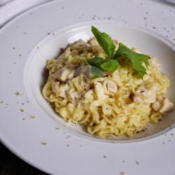 Indomie Creamy Chicken