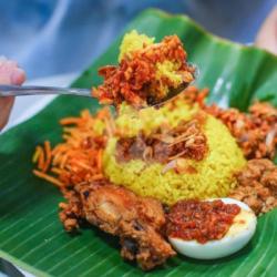 Nasi Kuning    Perkedel