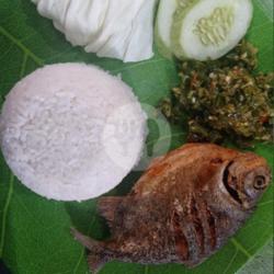 Bawal Sambal Ijo    Nasi