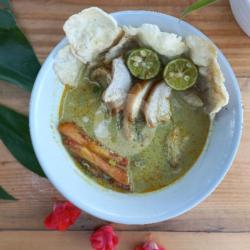 Soto Ayam Kuah Santan