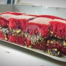 Redvelfet Keju Wijen Kacang Coklat