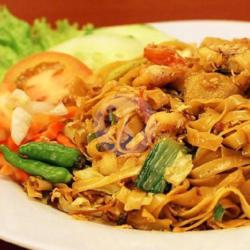 Kwetiau Goreng Telur Campur