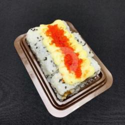 Aburi Tobiko Roll (8pcs)