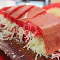 Martabak Redvelvet Keju Ketan Kelapa Susu