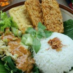 Nasi Pecel Tahu Tempe