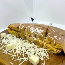 Martabak Manis Caramel Keju