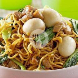 Mie Setan Telor Puyu