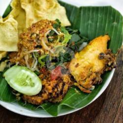 Nasi Pecel Ayam Goreng