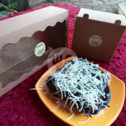 Pancong Black Keju Susu