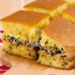 Martabak Bangka Kacang Wijen